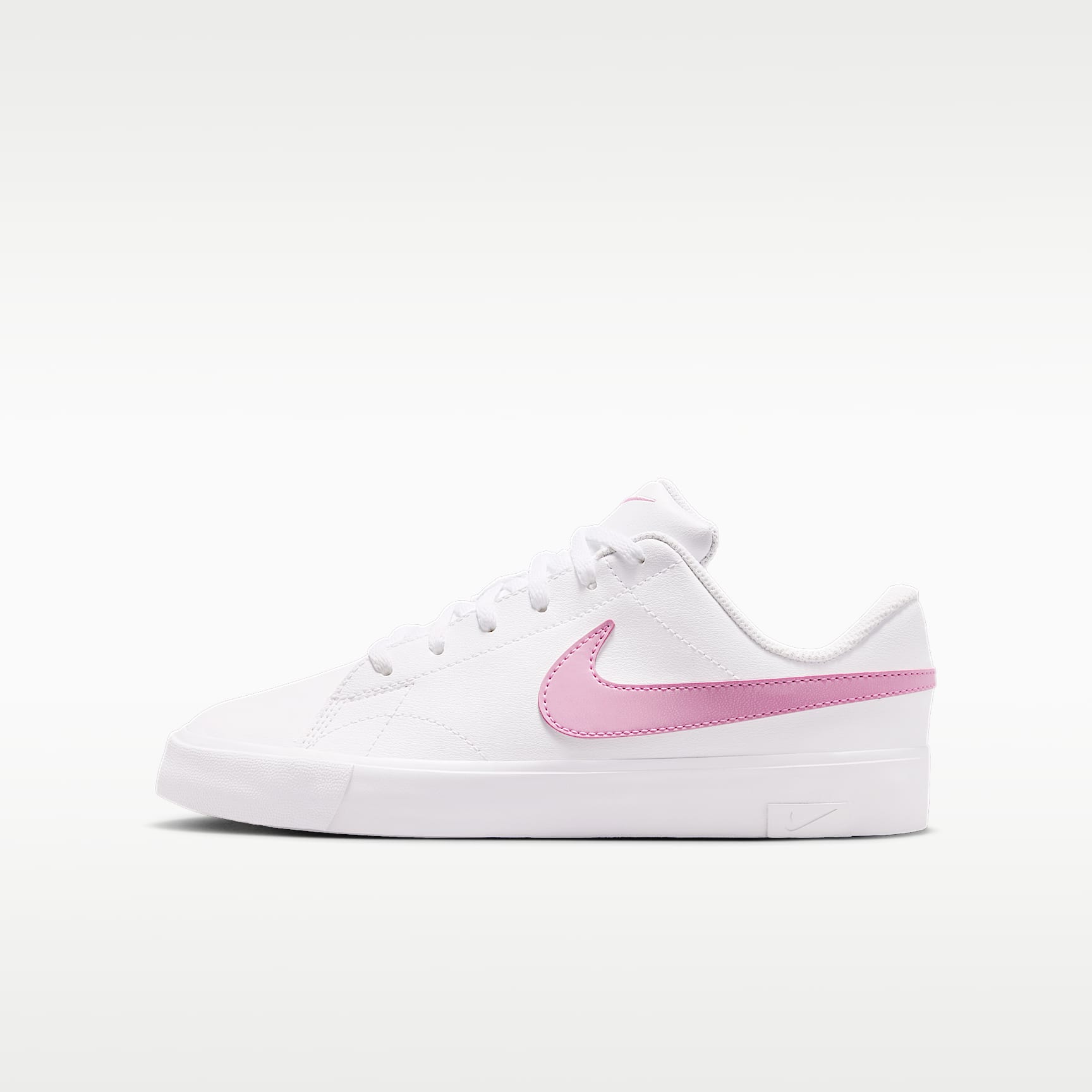 トラヴィス　ナイキ　コラボ　キッズスニーカー　77251105N01S Nike Tennis Essential Big Kids' Shoes. Nike.com